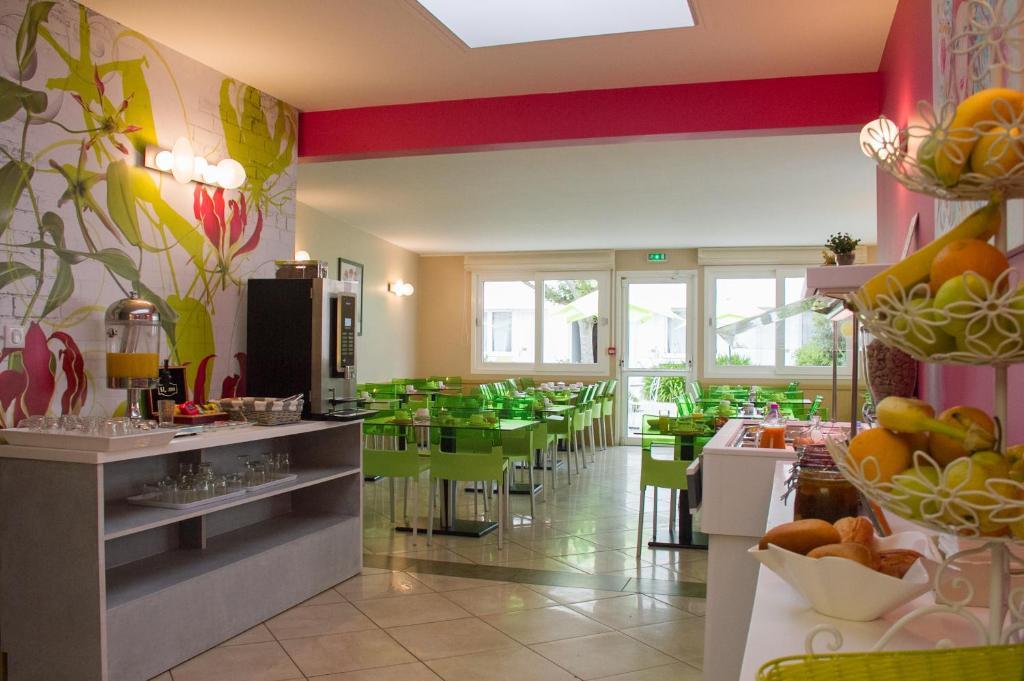 Hotel Les Hirondelles Les Sables-dʼOlonne Esterno foto