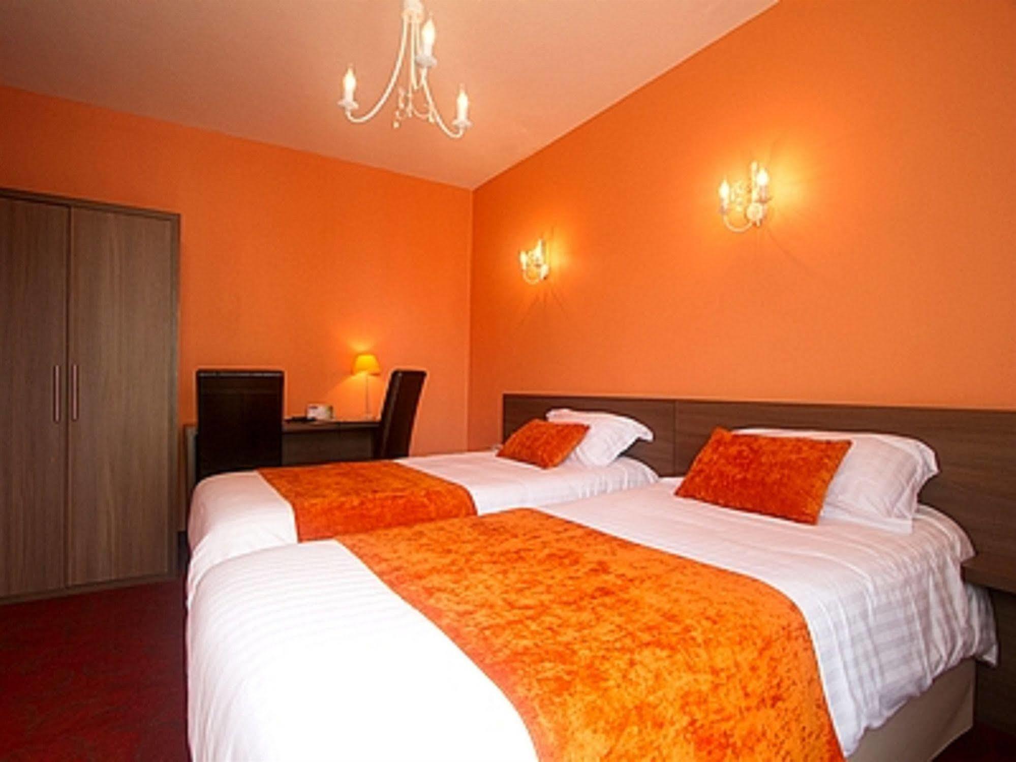 Hotel Les Hirondelles Les Sables-dʼOlonne Esterno foto
