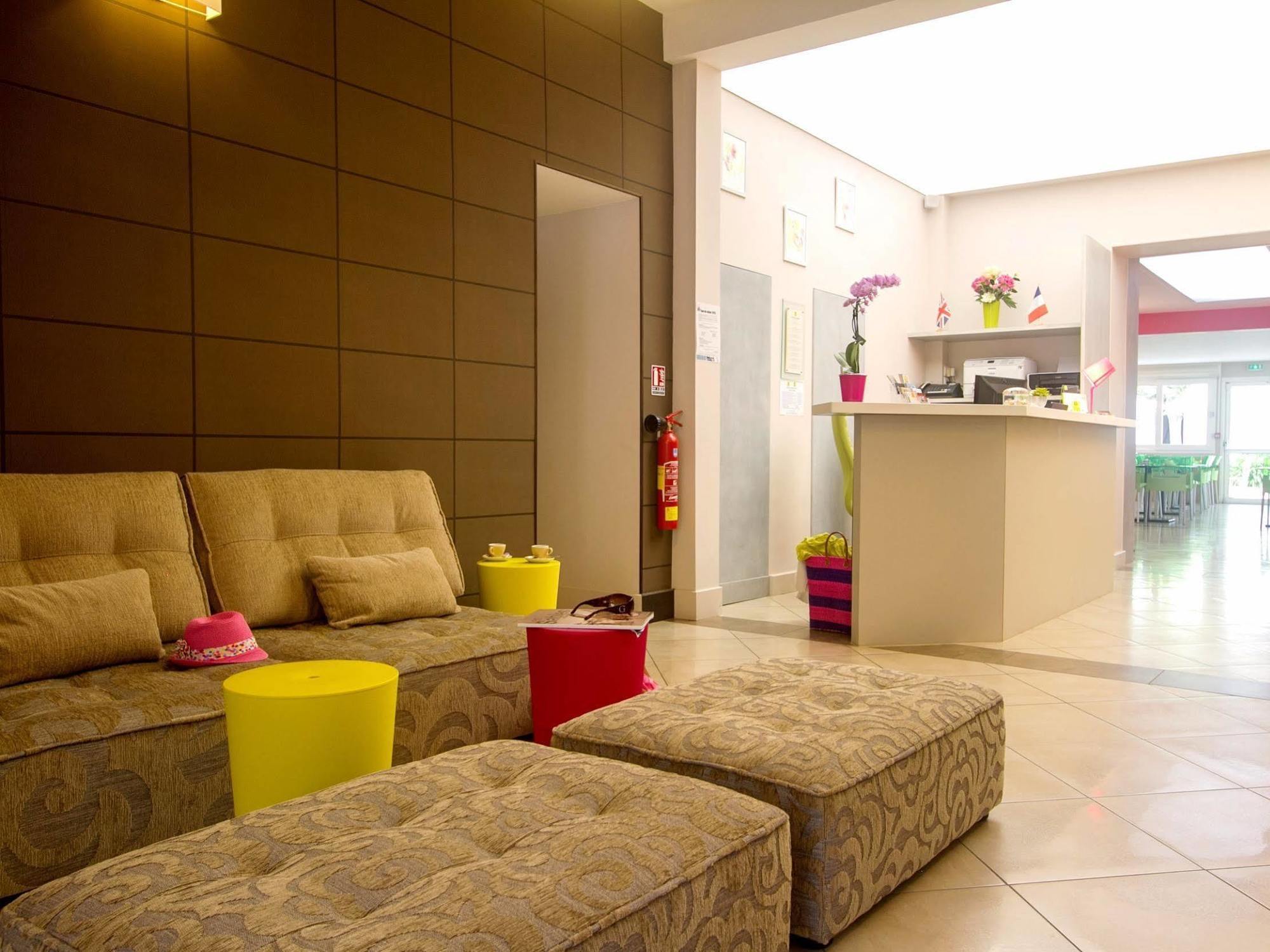 Hotel Les Hirondelles Les Sables-dʼOlonne Esterno foto