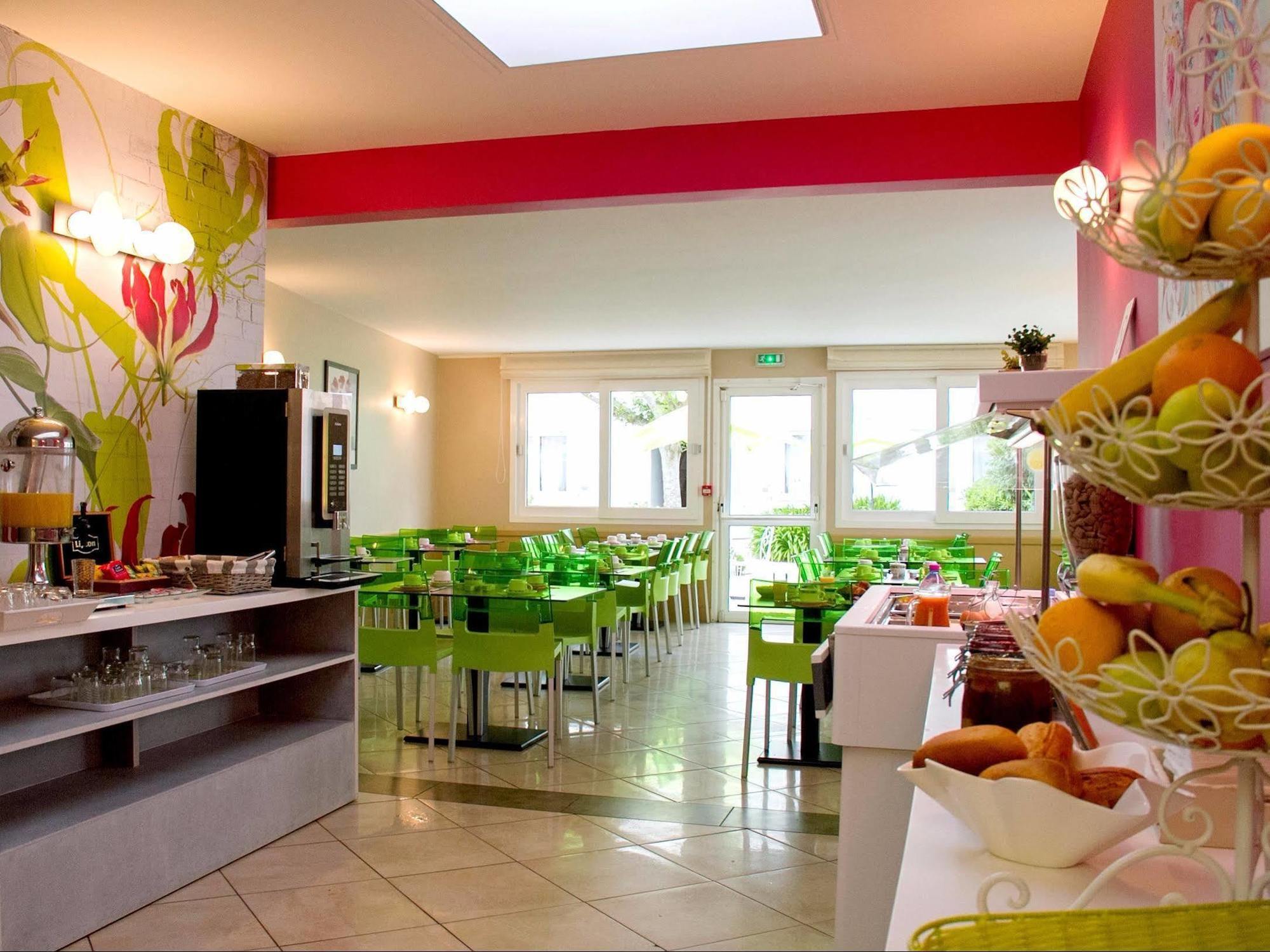 Hotel Les Hirondelles Les Sables-dʼOlonne Esterno foto